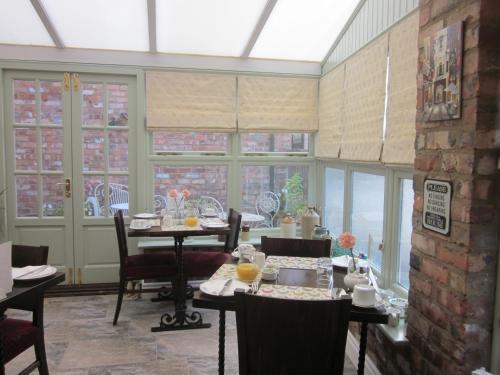 Hostal Bowen House