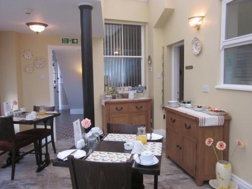 Hostal Bowen House