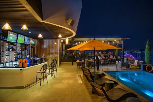 River Garden Hotel + Suites