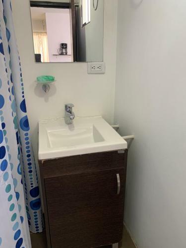 Apartamento Cerca Del Cc Titan Plaza