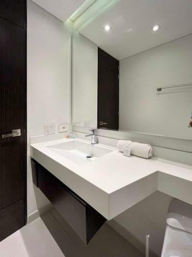 Apartamento Colorful 1br In San Patricio