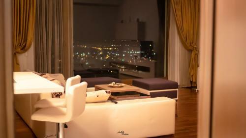 With A View Residence - Luxury Apartament - Panoramic View Over The City