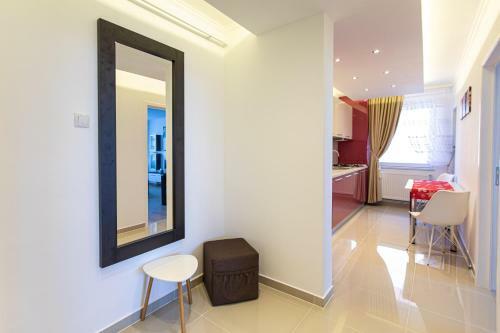 Laurentiu Apartments