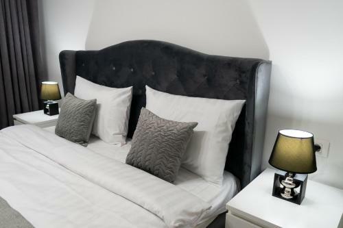 Plaza Apartments