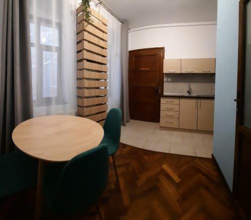 Weiss Apartment