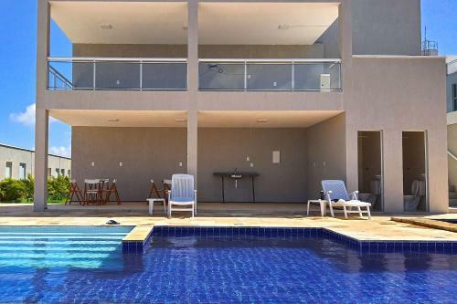 Excelente Tr�plex Em Porto Das Dunas Por Carpediem