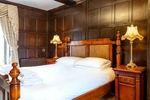 The Kings Arms And Royal Hotel, Godalming, Surrey