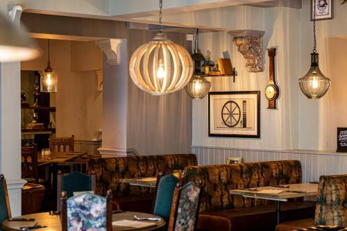The Kings Arms And Royal Hotel, Godalming, Surrey
