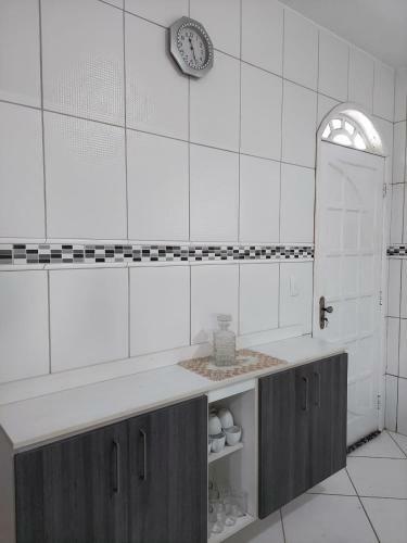 Casa Com Piscina Na Regi�o Dos Lagos - Araruama