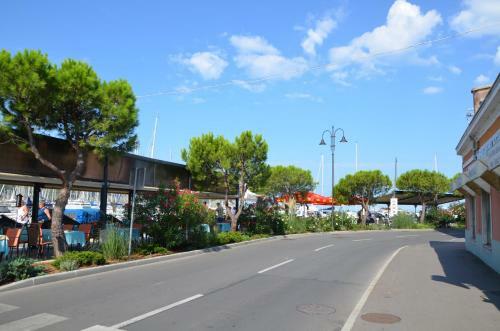 Stone Wall Apartments Izola