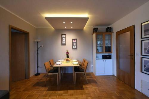 Apartamento ? 5 Min. Walk To Beach, Queen Bed+sofa, Ac, Garage