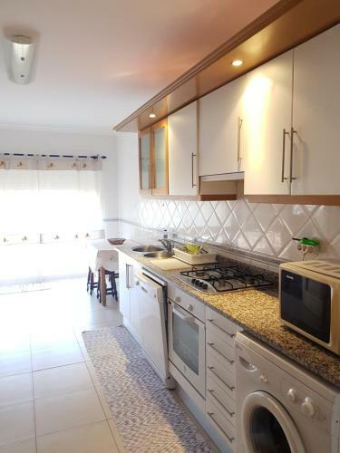 Bright Tide Apartment - T2 Arma��o de P�ra