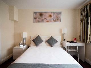 Hostal Dakota Guest House