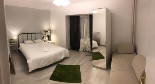 Green Apartment With Terrace 12