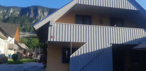 Apartma Nina