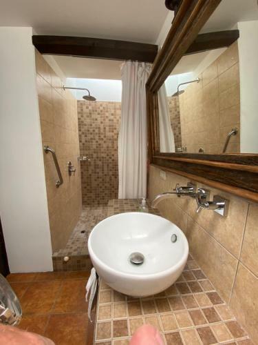Apartamento Suite Don Pedro: Hermoso Loft Con Parqueo Gratis!