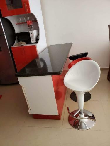 Apartamento Apto En El Laguito Con Piscina