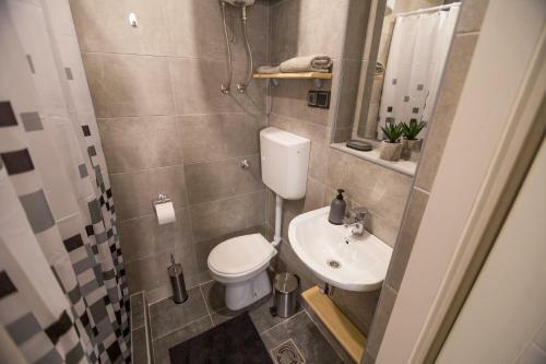 Hostal Sunrise Apartments