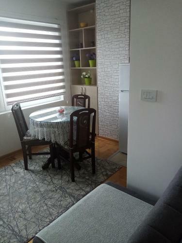 Apartment Silver