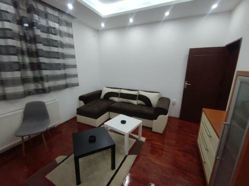 Ni? Apartment