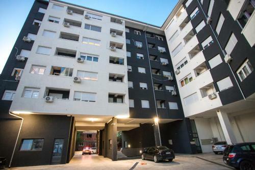 House Of Mac Apartments