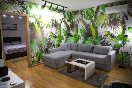 House Of Mac Apartments