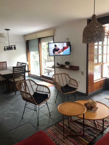 Casa En Complejo Privado Con Parque
