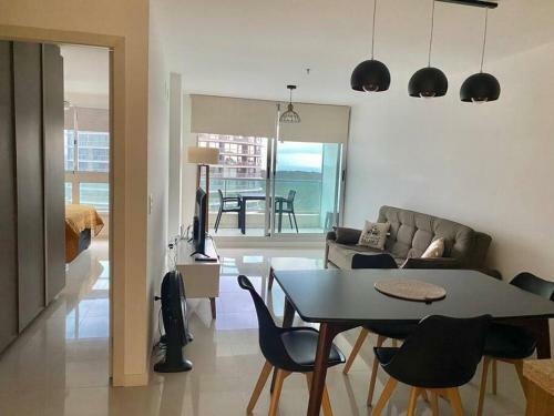 Hermoso Apartamento En Punta Del Este, Piso Alto.