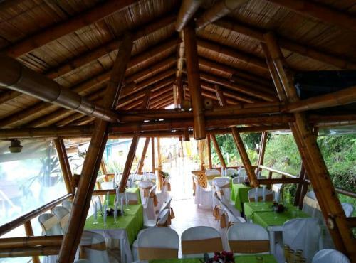 Chalet En Granja Campo Hermoso