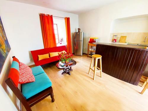 Amazing Pvt Apart With Nice Balcony- Spacious Private Apartment