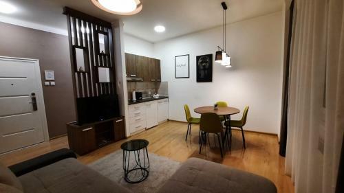 Ancora Apartment Lana