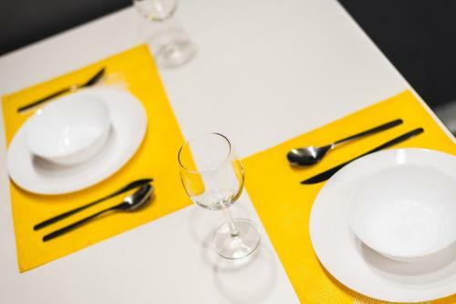 Apartamento Black & Yellow Centrally Located Studio