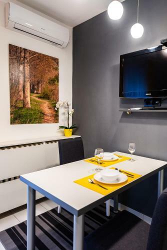 Apartamento Black & Yellow Centrally Located Studio