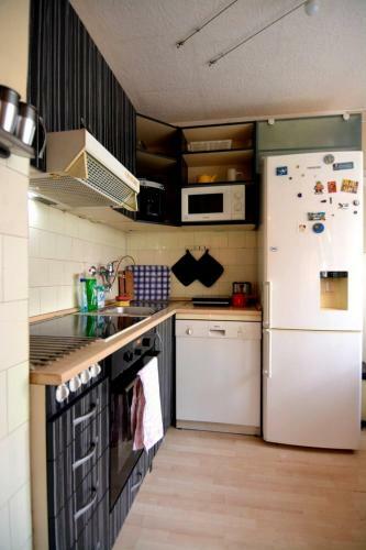 Apartman 3 Sobe - Lokacija Sajam- Bolnica - Stanica