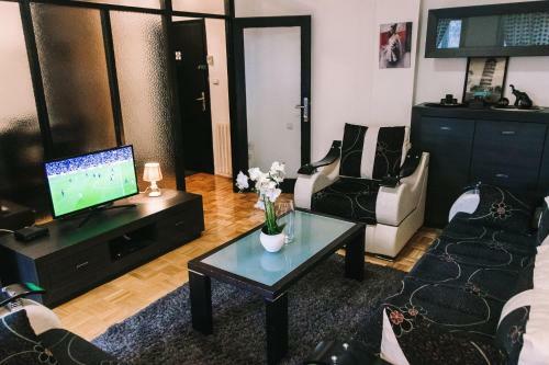 Apartamento Black And White