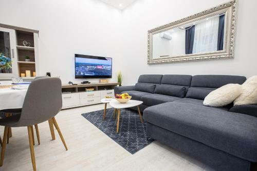 Theatre Square Apartments
