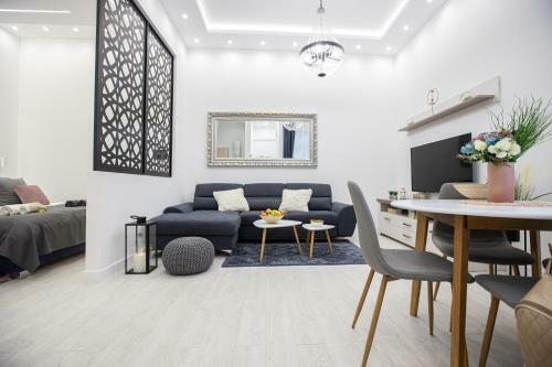 Theatre Square Apartments