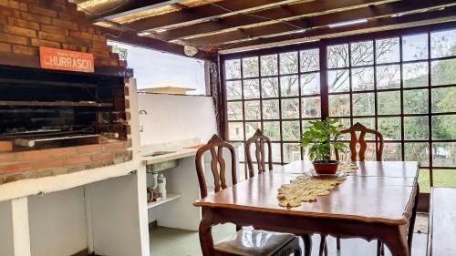 Casa Com Piscina A 200 Metros Do Centro