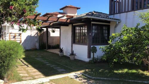 Casa de Praia Com Churrasqueira Privativa E Piscina