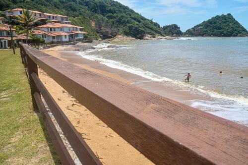 Casa P� Na Areia Com Varanda Gourmet Em B�zios Rj