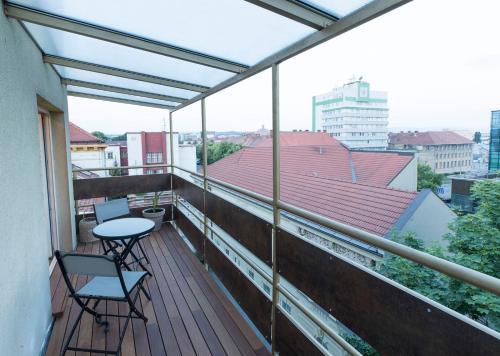 Rooftop Apartment Ii.