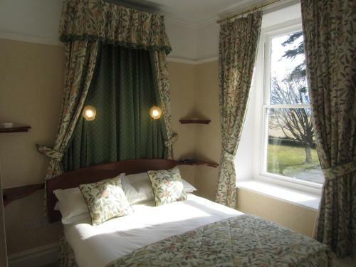 Bed & Breakfast Gwrach Ynys Country Guest House