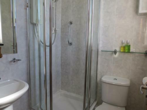 Bed & Breakfast Gwrach Ynys Country Guest House