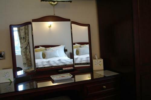 Bed & Breakfast Gwrach Ynys Country Guest House