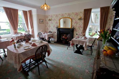 Bed & Breakfast Gwrach Ynys Country Guest House