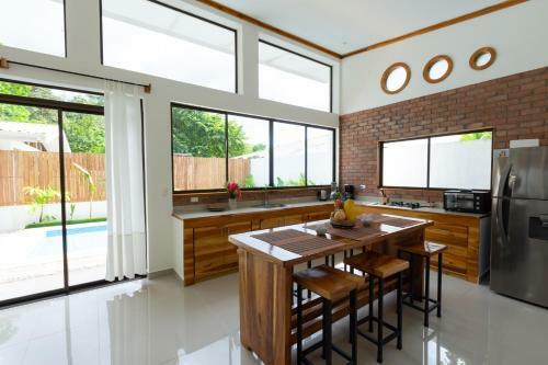 Villa Koi ~ Brand New Villa ~ 2 Bedrooms With Pool