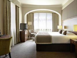 Mercure Farnham Bush Hotel