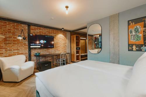 One66 Hotel