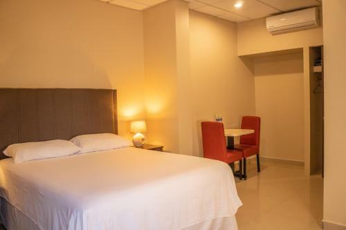 Hotel Orquidea Limon Suites