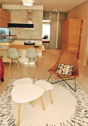 New Apartment With Private Parking, Tv & Internet